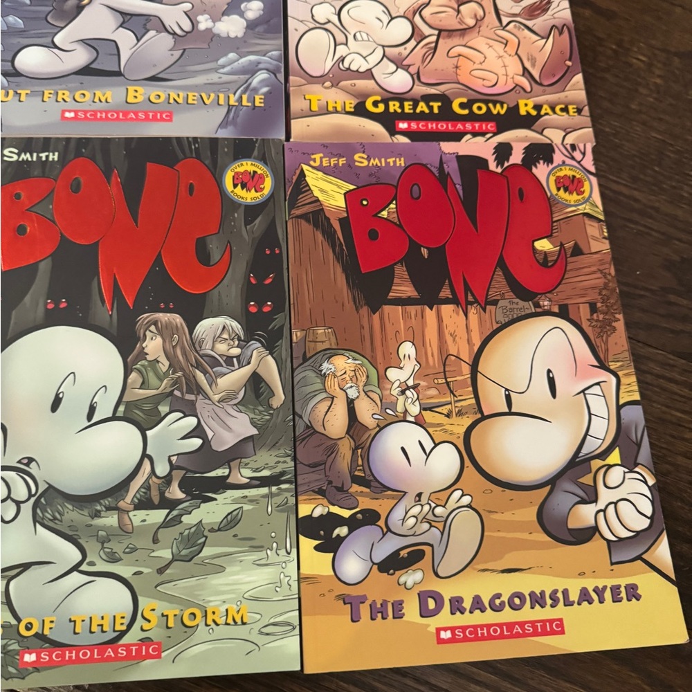 Bone Book Series Jeff Smith Books 1-4 - Picture 4 of 6